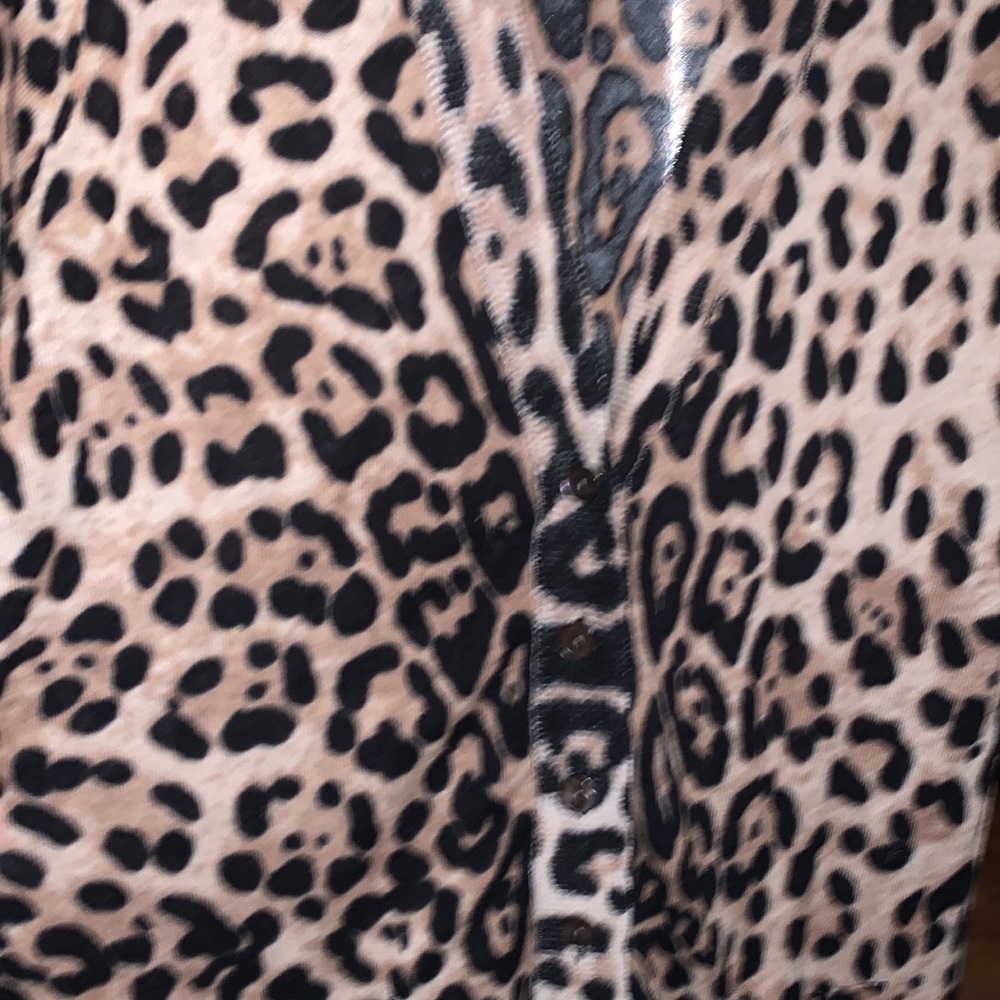 Animal Print Buttoned Top - Picture 2 of 4